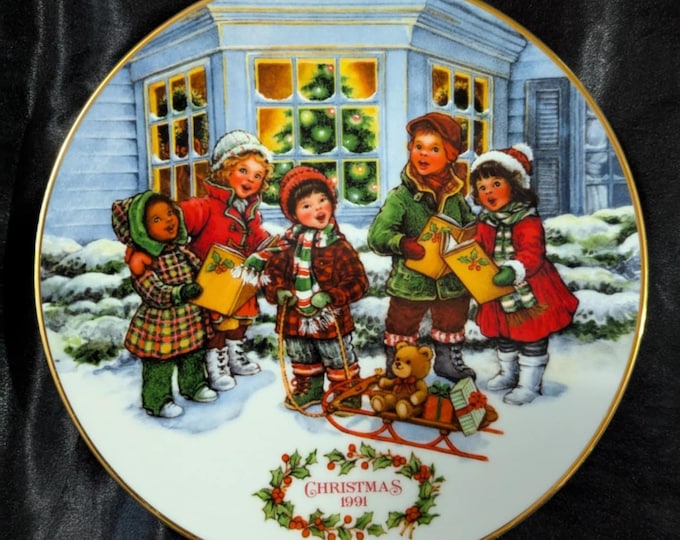 Collectible Christmas Plate- Avon's "CHRISTMAS 1991" BOX