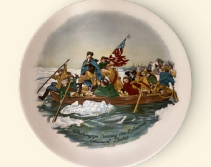 Vintage Patriotic American Revolution Decorative Plate  “Washington Crossing the Delaware”