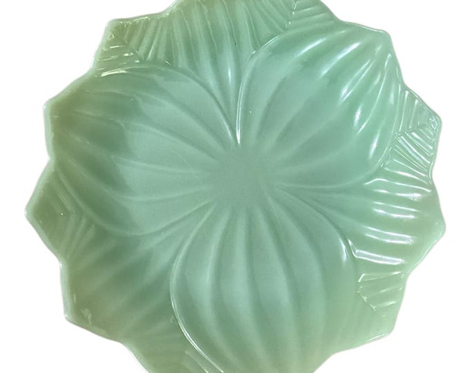 vintage Anchor Hocking Fire-King Jadeite Lotus Leaf plates (2)