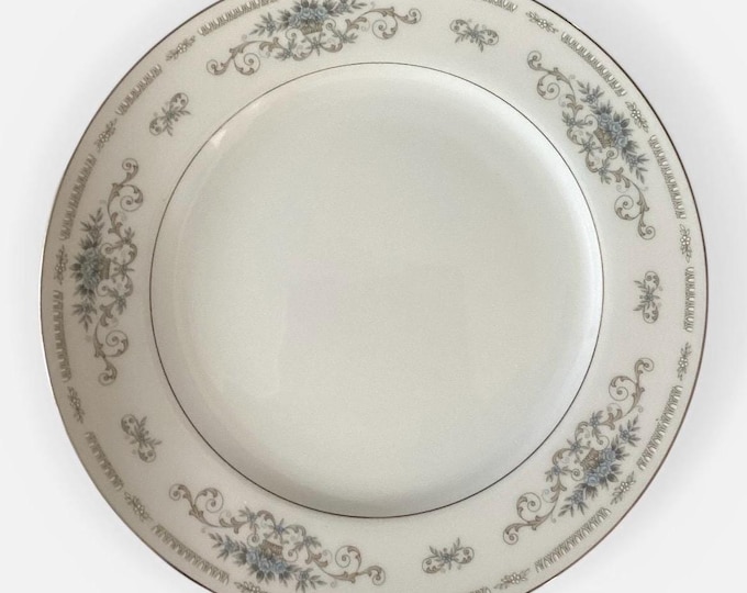 Fine Porcelain China Diane Pattern Dinner Plate