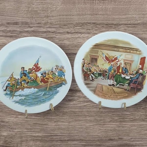 Vintage Patriotic American Revolution Decorative Plates (2)