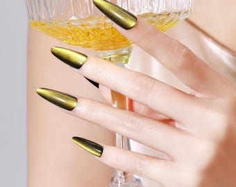 30 Stück Katzenauge Gold Press-On Nägel | Magnet Chrom Mandel Form | Schimmernde glatte lange tragen | Wiederverwendbare PMMA Acrylnägel