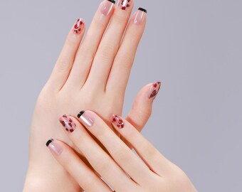 30 Stück Nude Press On Nails Rotes Blütenblatt & Schwarze Französische Spitze Wiederverwendbare Kurze Künstliche Nägel|Glänzende Blumennagel-Set Geschenk für Sie | Muttertag