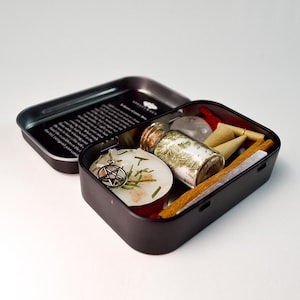 Witchcraft Altar Kit: Travel Spells and Rituals - Pagan Witchy Gift