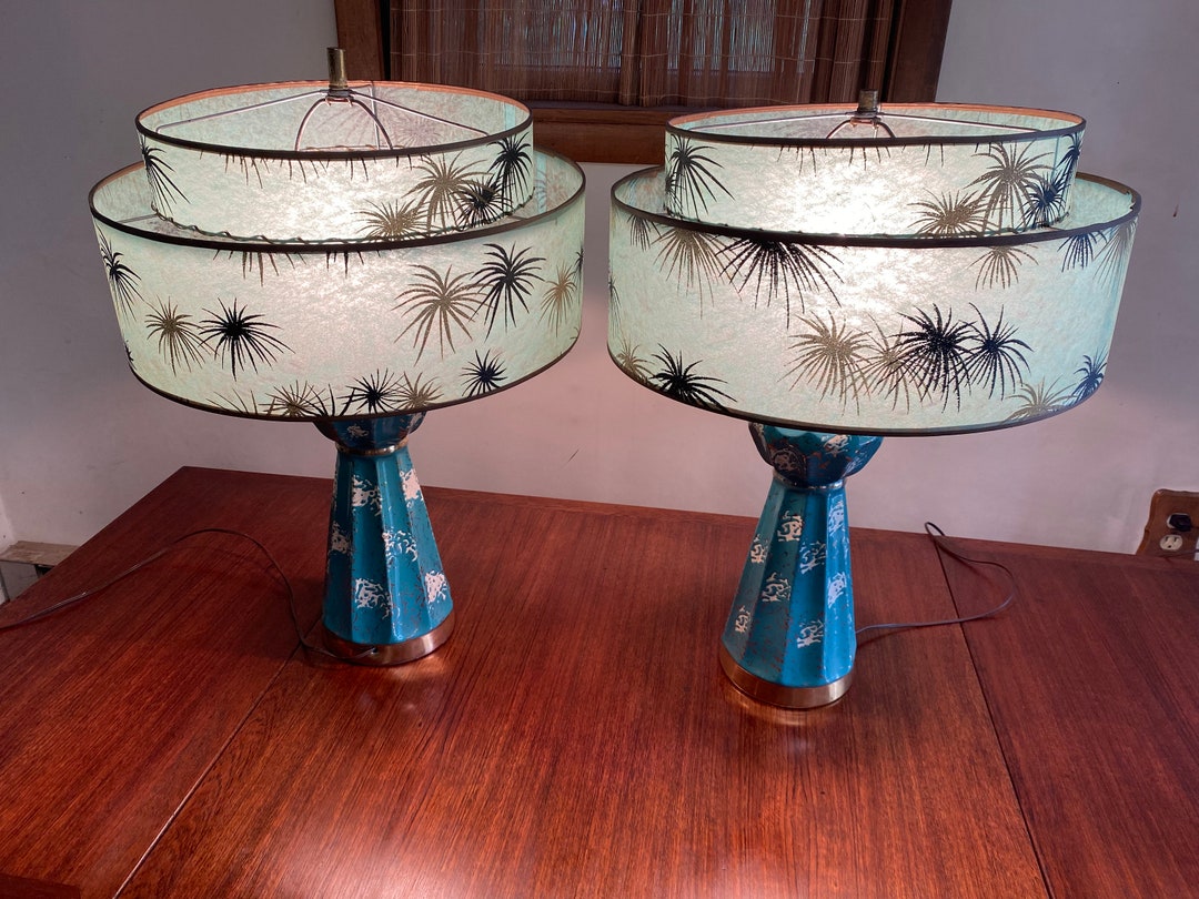 Mid Century MCM Table Lamps Green Two Teir Atomic Fiberglass Lamp Shade ...
