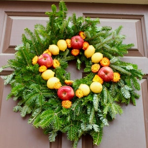 Big Kids Coloring Book: Restored District Williamsburg VA Geographic Area - Holiday Wreaths & Decor - Source Photos Vol 3 of 4