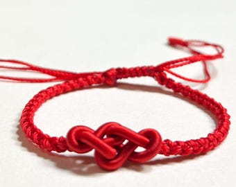 Red String Lucky Knot, Wealth Amulet, Handwoven adjustable bracelet, Gift for Mom, Friends
