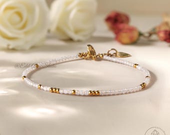 Witte maansteen armband, 2 mm sierlijke kralen edelsteen armband, helende kristallen sieraden, vrouwelijke energie, stapelbare armband cadeau voor haar