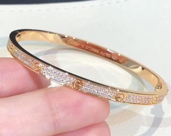 Bracciale rigido in oro giallo 2 carati con pavé, bracciale tennis sottile con diamanti, gioielli minimalisti di lusso per tutti i giorni