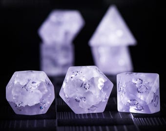 Juego de dados de nube de amatista agrietada con caja de lujo