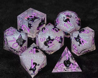 Dados de resina con purpurina de gato de anime: dados poliédricos de DnD con bordes afilados
