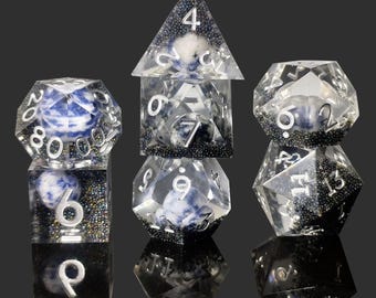 Moon Galaxy-harsdobbelstenenset: scherpe rand polyedrische D&D-dobbelstenen