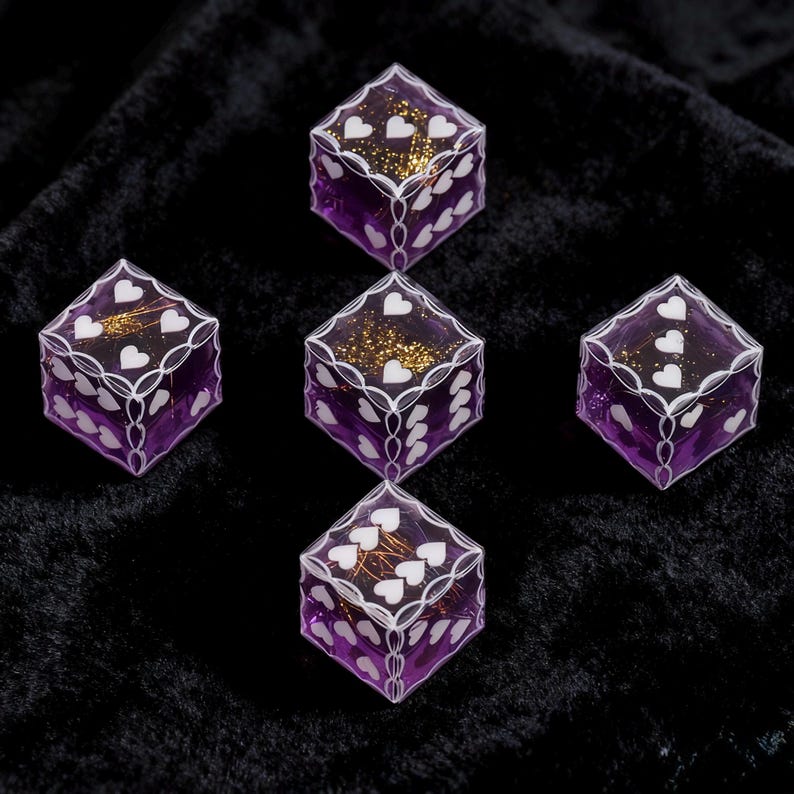 Heart Glitter Core Resin Dice: Sharp Edge D6, D&D, dried flower, liquid core, golden strings Purple(fixed)