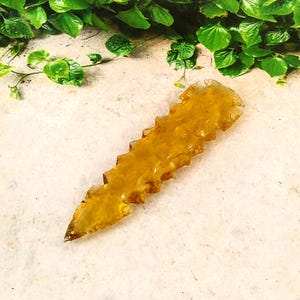 Handcrafted Yellow Glass Arrowhead: Flint Stone Arrow