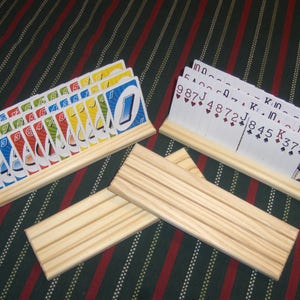 Lot de 5 porte-cartes à jouer en bois image 1