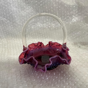Seltener Vintage Fenton Kunst Glas Pflaumen Opalisierender Hobnail Korb