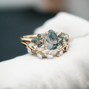 Pear Moss Agate Bridal Ring Set: Rose Gold Boho Engagement Ring