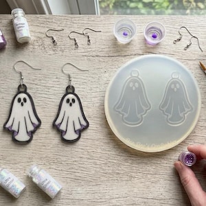 Ghost Dangle Earring Silicone Mold, Spooky Halloween Jewelry Casting Charm (Resin, Clay)