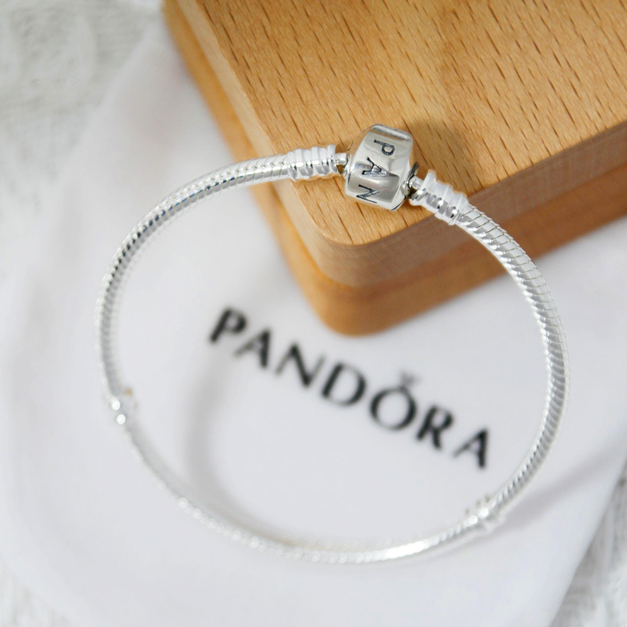 Pandora Moments スネークチェーンブレスレット、S925シルバー