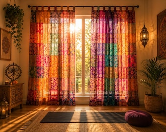 Cortinas de sari de seda vintage, paneles de ventana estilo boho, cortinas de seda reciclada hechas a mano, cortinas coloridas para la decoración del hogar estilo boho.