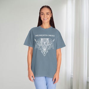 Memento Mori Shirt - Gothic Skull Tee | Unisex Vintage T-Shirt | Dark Art Graphic | Gift for Him Her | Occult Aesthetic Clothing