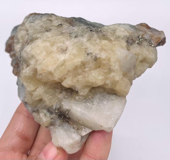 998 Gram Beautiful Natural Rare Fluorescent Marialite Scapolite