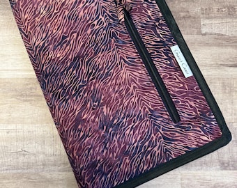 Tips Too case in Assorted Batik