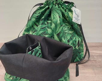 Includes interior Pocket!  Double Sack Divided Project Bag with pocket in Mary Jane