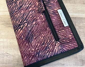 Everything Travel Case in Assorted Batik