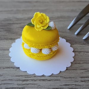 Dollhouse Miniature Cake, 1:12 Scale, Handmade, Dollhouse Bakery, Miniature Dessert, Miniature Food