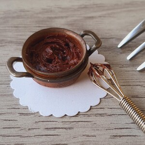 Crema de chocolate en miniatura, flan en miniatura, escala 1:12, casa de muñecas, accesorios de cocina en miniatura
