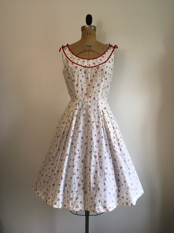 Vintage 1950s Birds And Bees Novelty Print Dress … - image 2