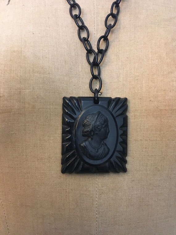 Vintage 1930s 1940s Black Bakelite Cameo Necklace