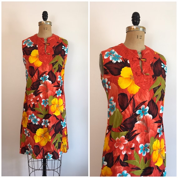 Vintage 1960s Hawaiian Hibiscus Floral Print Dres… - image 1