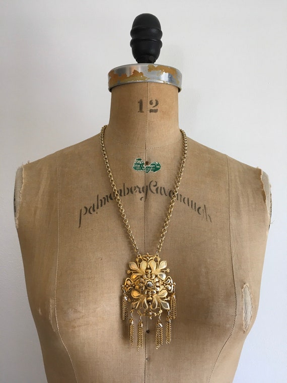 Vintage 1960s 1970s Asian Flower Tassel Necklace 6