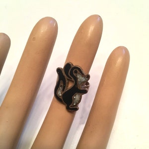 Vintage 1970s 1980s Zuni Skunk Silver Ring 70s 80s image 1