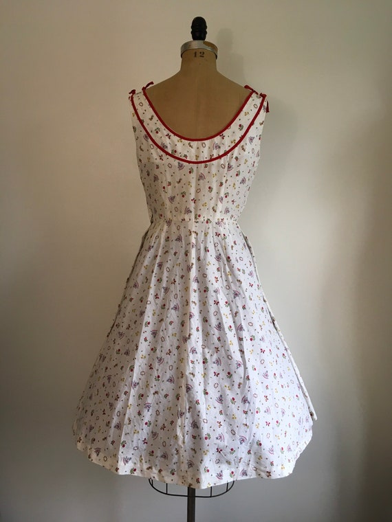 Vintage 1950s Birds And Bees Novelty Print Dress … - image 5