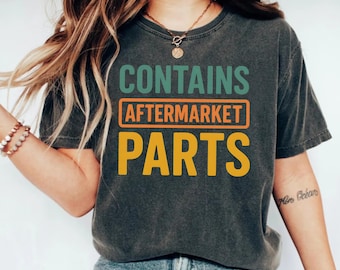 Camiseta divertida con piezas de repuesto para la recuperación de una cirugía de reemplazo de cadera y rodilla. Regalo para hombres y mujeres. Camiseta "Mejórate pronto".
