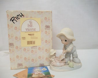 Vintage Precious moments, 1994, Nothing Can Dampen The Spirit Of Caring, vintage Figurine, Porcelain Figure, Collectible