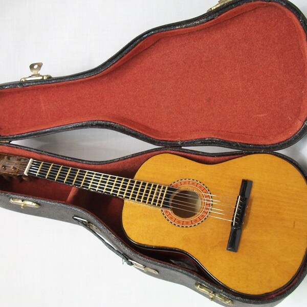 Vintage Miniature Guitar, Washburn Sample Guitar, Mini Acoustic Guitar, Stand, Mini Harmonica, Included, 50s/60s Playable