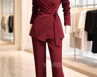 Completo pantalone avvolgente color bordeaux da donna / Abito da lavoro su misura