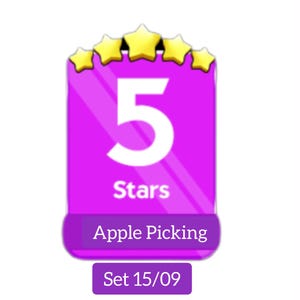 以下が含まれることがあります： 大きな白い数字の5と、その下に「Stars」「Apple Picking」という文字が書かれた紫色の長方形のデジタルカード。上部には5つの黄色い星がアーチ状に並んでいる。下部の紫色の長方形のラベルには「Set 15/09」と表示されている。