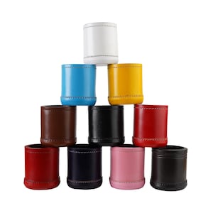 Genuine Leather Dice Cup with 5 Dice – Ribbed Interior Dice Roller for DnD, Yahtzee, Tabletop Games – Game Night Gift for Him