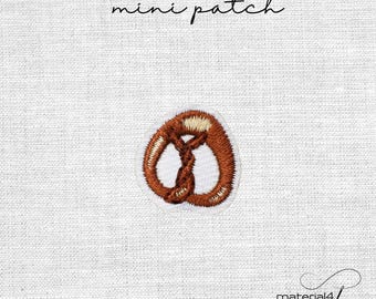 mini Patch Brezel gestickter Aufnäher . A248