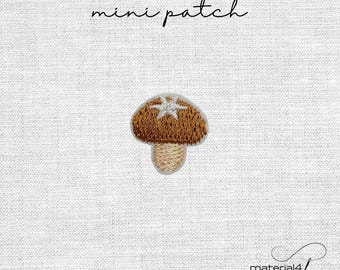mini Patch Pilz gestickter Aufnäher Bügelflicken Applikation . A229.2