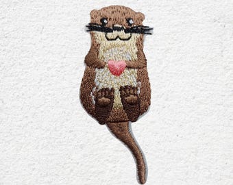 gestickter Otter mit Herz Patch Bügelbild für Kleidung & Taschen . Ot01