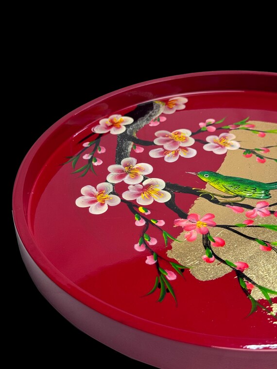 赤色 漆器 トレイ 盆 花と葉のデザイン 赤色の漆器 盆 花のデザイン