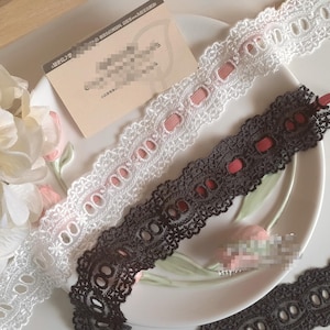 5ヤード 4 cm 1.57インチ幅 黒/アイボリーガーゼ 刺繍 子供用スカート ドレスシャツ 縁取り素材 レーストリム 6 mmリボン通し可能 C19U36K231011V