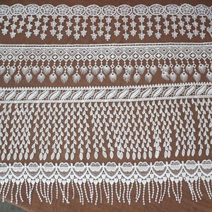 Tessuto con frange, nastri, maniche e bordi in pizzo, avorio, a forma di foglia, stella, cuore, nappe, accessori, T27X15T250514H, 3-5 metri, 8,7-16 cm di larghezza.