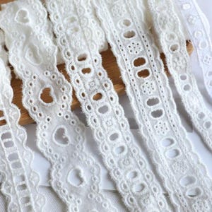 10 Meter 1-2,7 cm breit Elfenbein aushöhlen Stoff Stickerei Spitzenbesatz Band Kleid Rock Hemd DIY Bordüren Dekoration Material T21P58C250213V